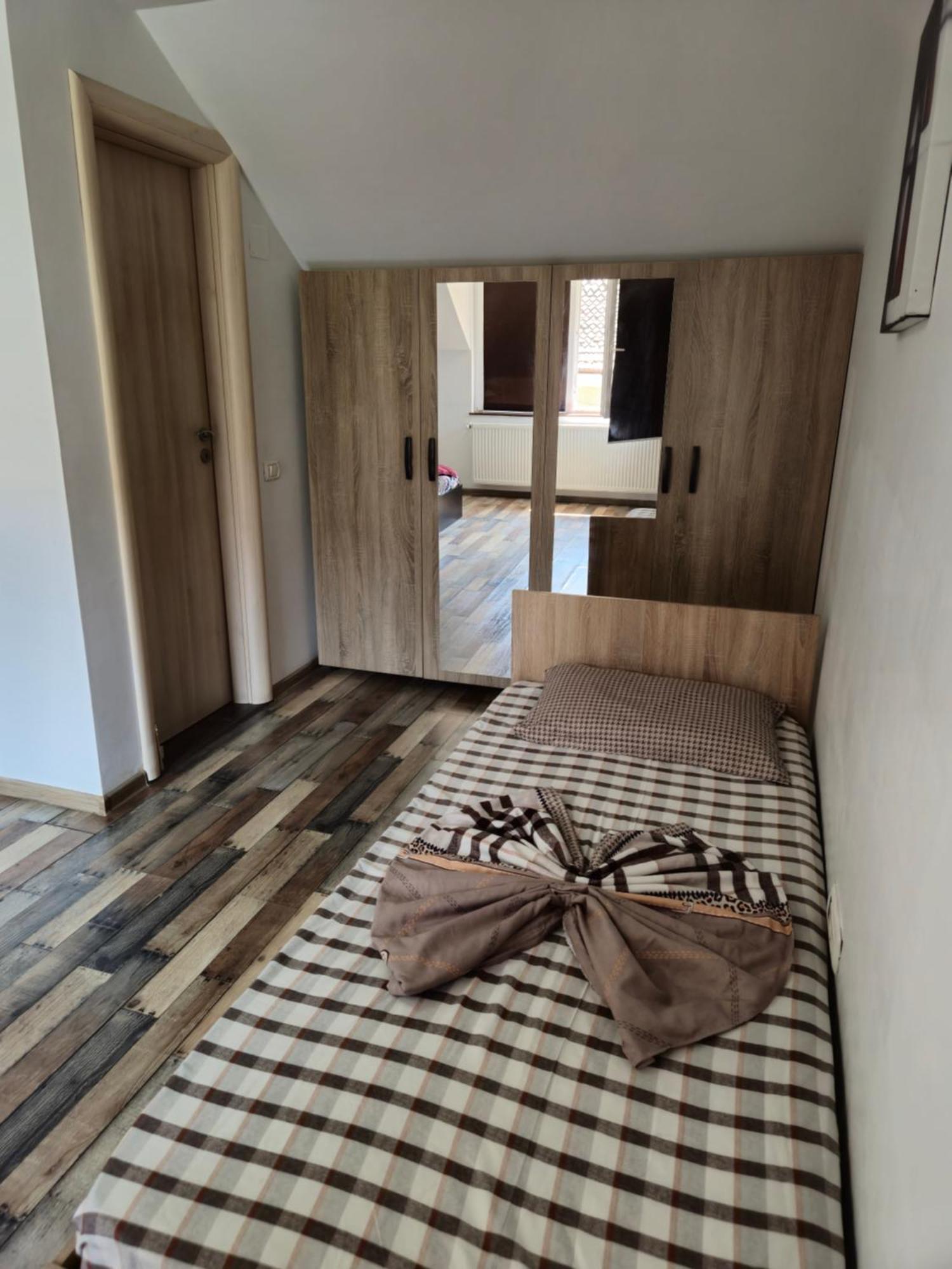 Apartamente De Inchiriat Lucky House Brassó Kültér fotó